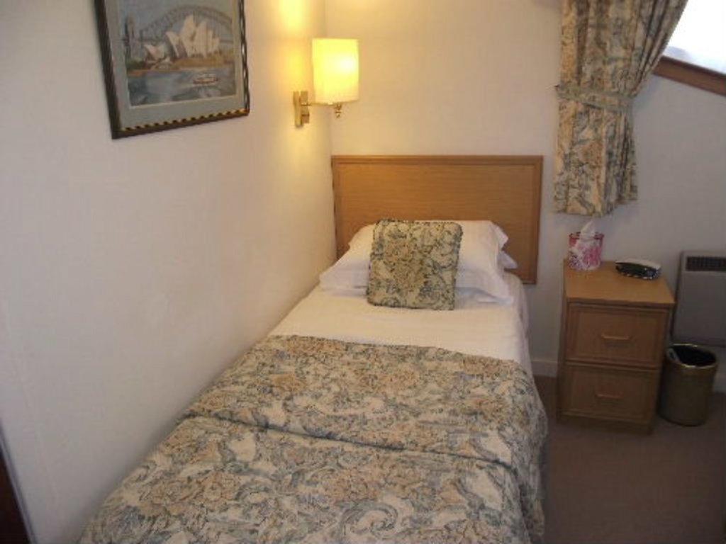 Whin Park Guest House Largs Extérieur photo